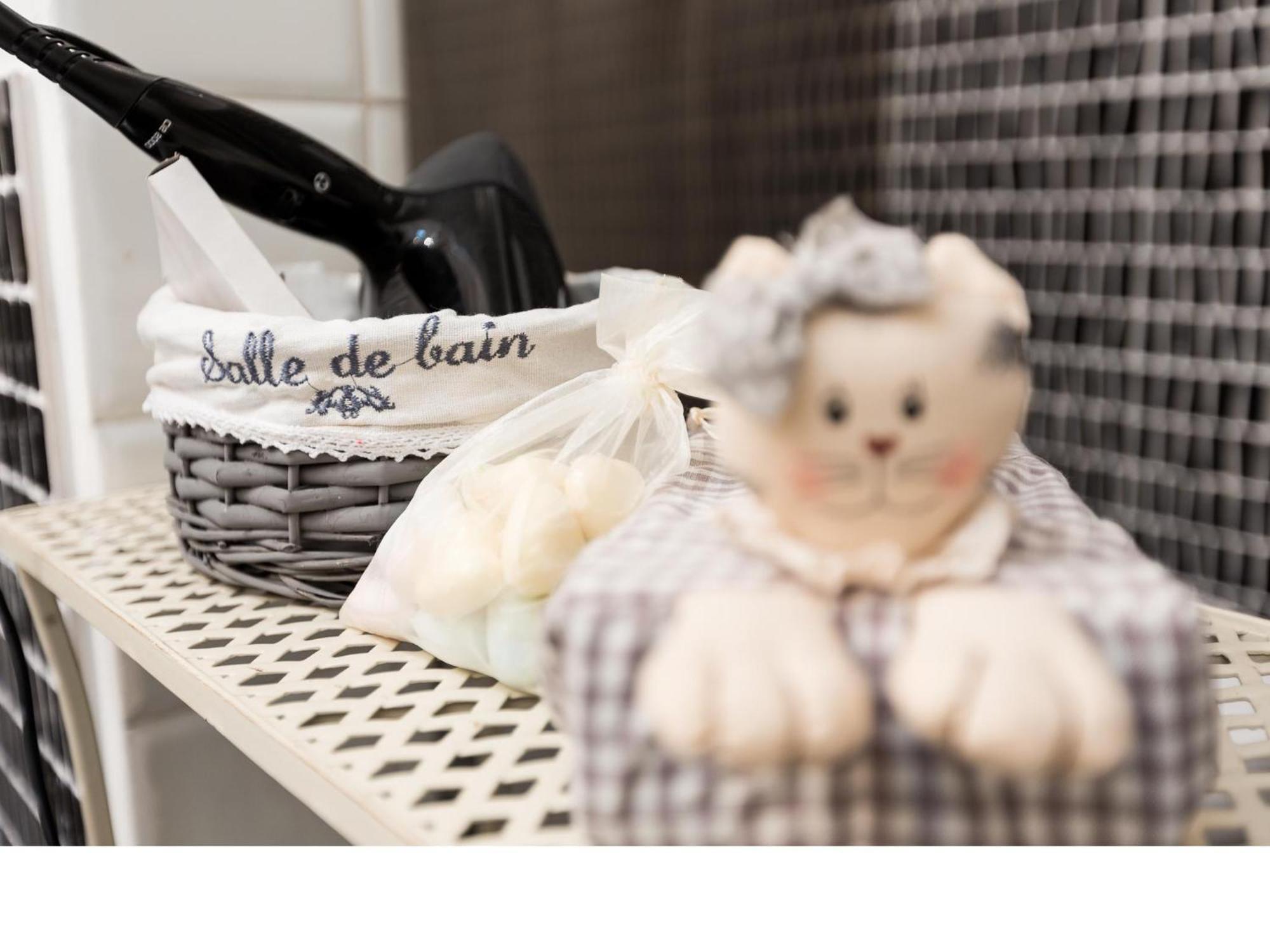 مبيت وإفطار Sant'Enea Casa Fiorita الغرفة الصورة